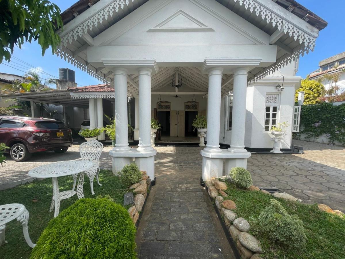 Beverly Villa مافونت لافينيا المظهر الخارجي الصورة